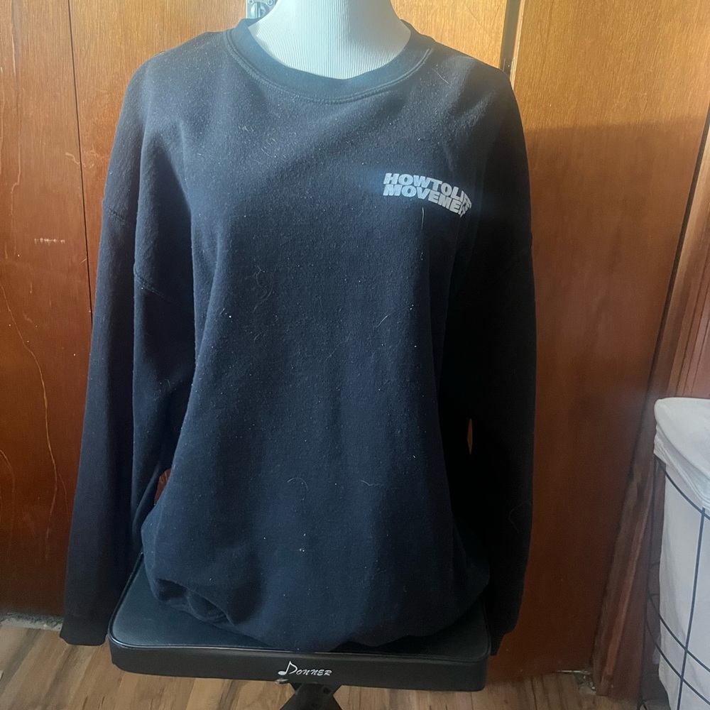 How to life movement crewneck